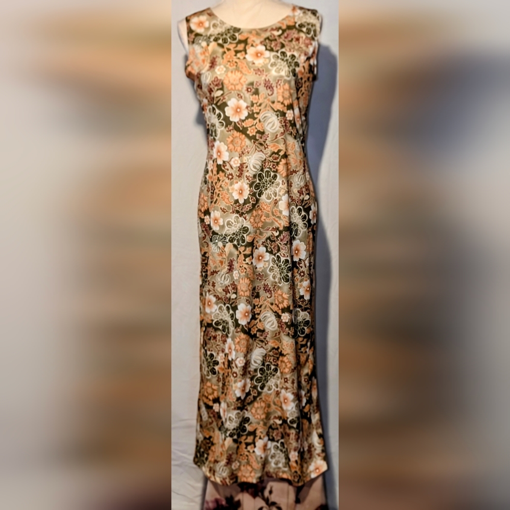 Women's Bella Mode long floral dress. Sz. L. Sleeveless. Like New